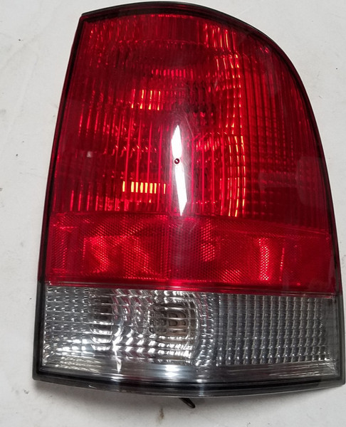 2003 2004 2005 Lincoln Aviator Tail light Assembly RH Passenge  2C54-13B504-A