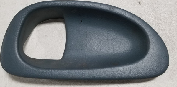 1993 1994 1995 1996 Lincoln Mark VIII Door Handle Cup Green LH All tabs in good