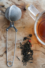 How To Use a Tea Infuser
