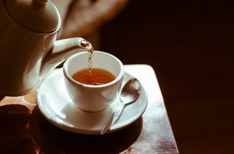 Top 8 Health Benefits of Raspberry Leaf Tea