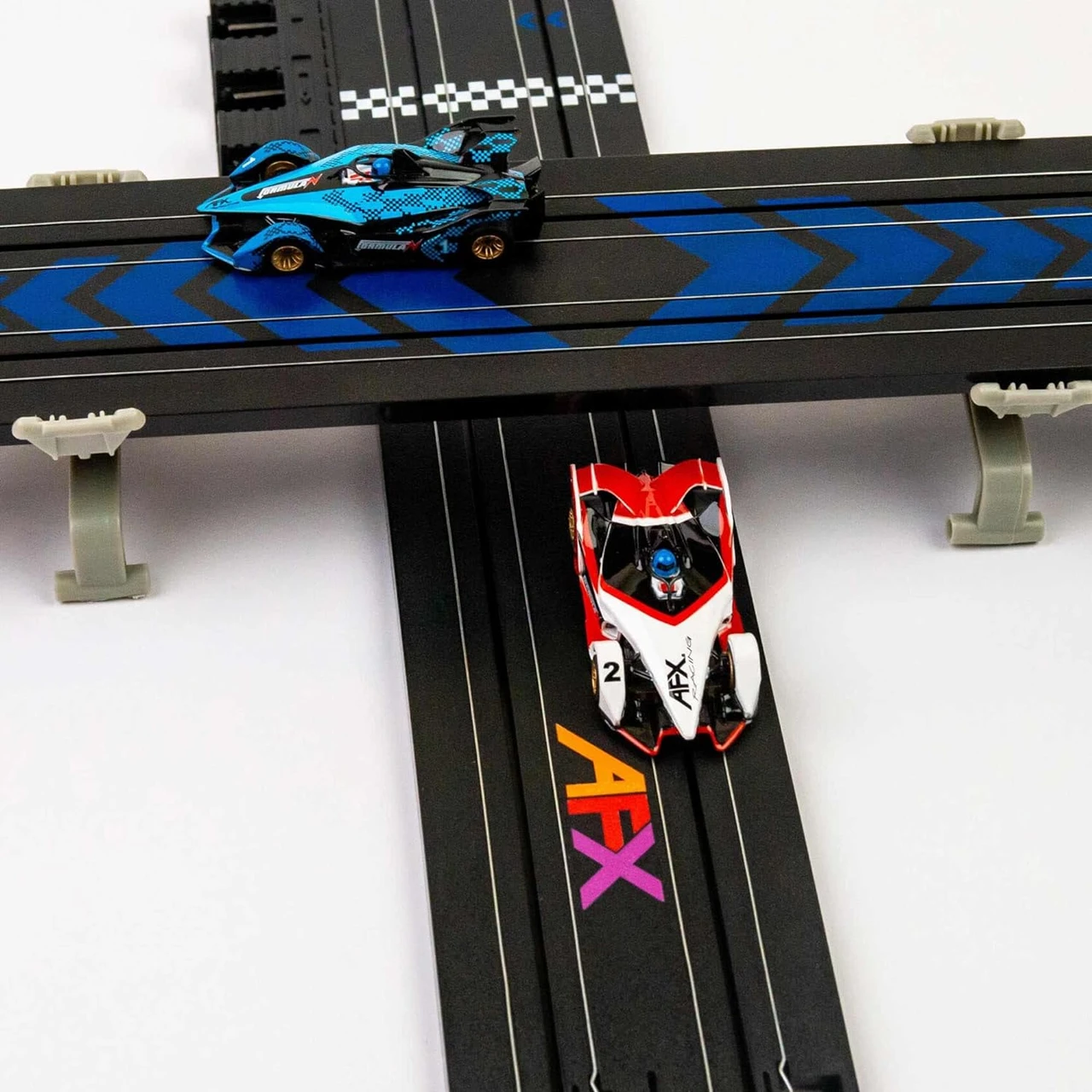 AFX Racing - Infinity HO Slot Car Raceway Set