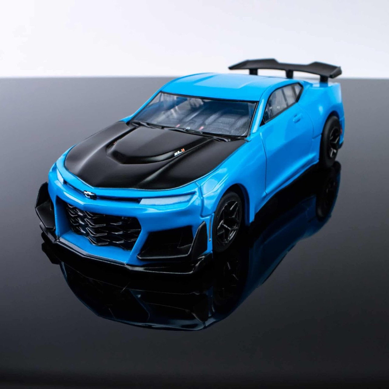 AFX22079 2021 Camaro ZL1- Rapid Blue