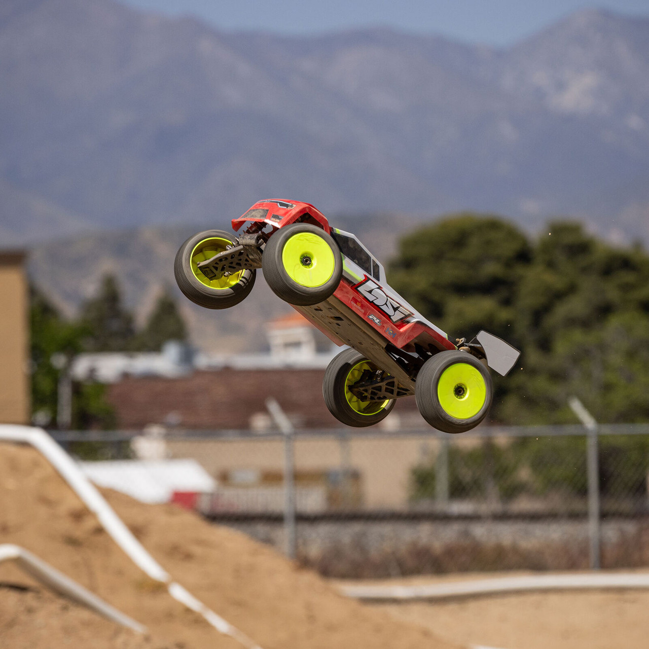 1/8 8IGHT-XTE 4WD Sensored Brushless Racing Truggy RTR LOS04020