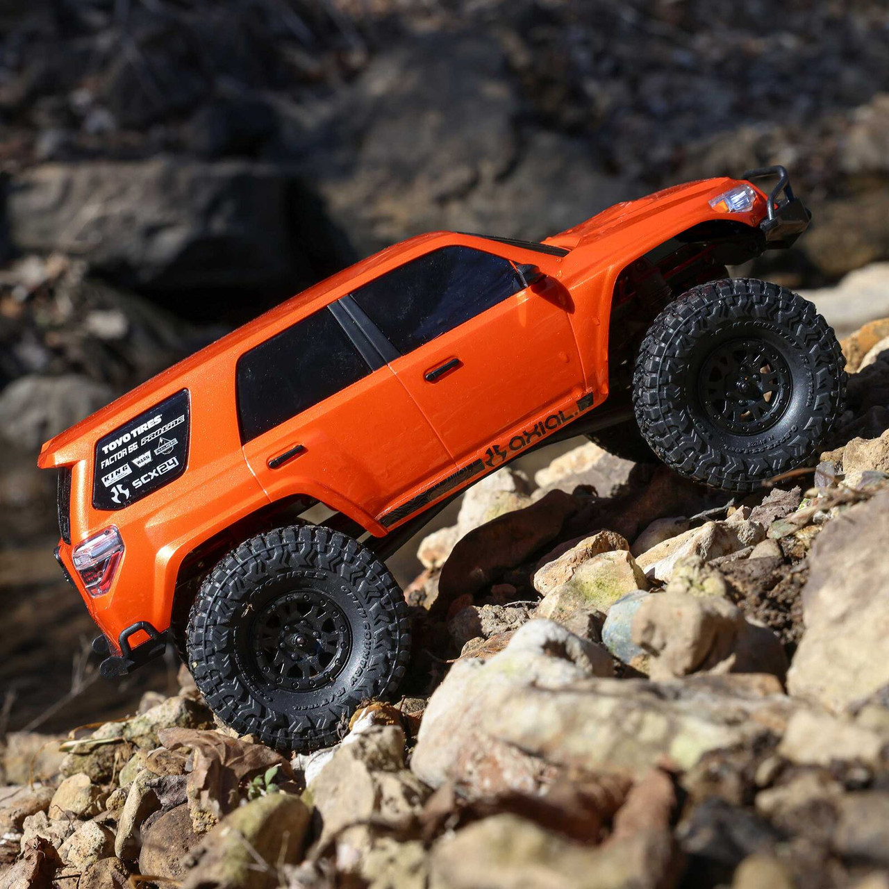 1/24 SCX24 Toyota 4Runner 4X4 RTR Brushed Rock Crawler (Battery & Charger Included), Orange AXI-2035T1