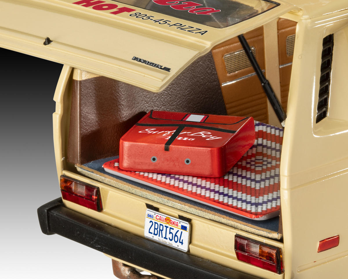 Revell 1/25 Stranger Things VW T3 Pizza Van Plastic Model Kit RMX14559