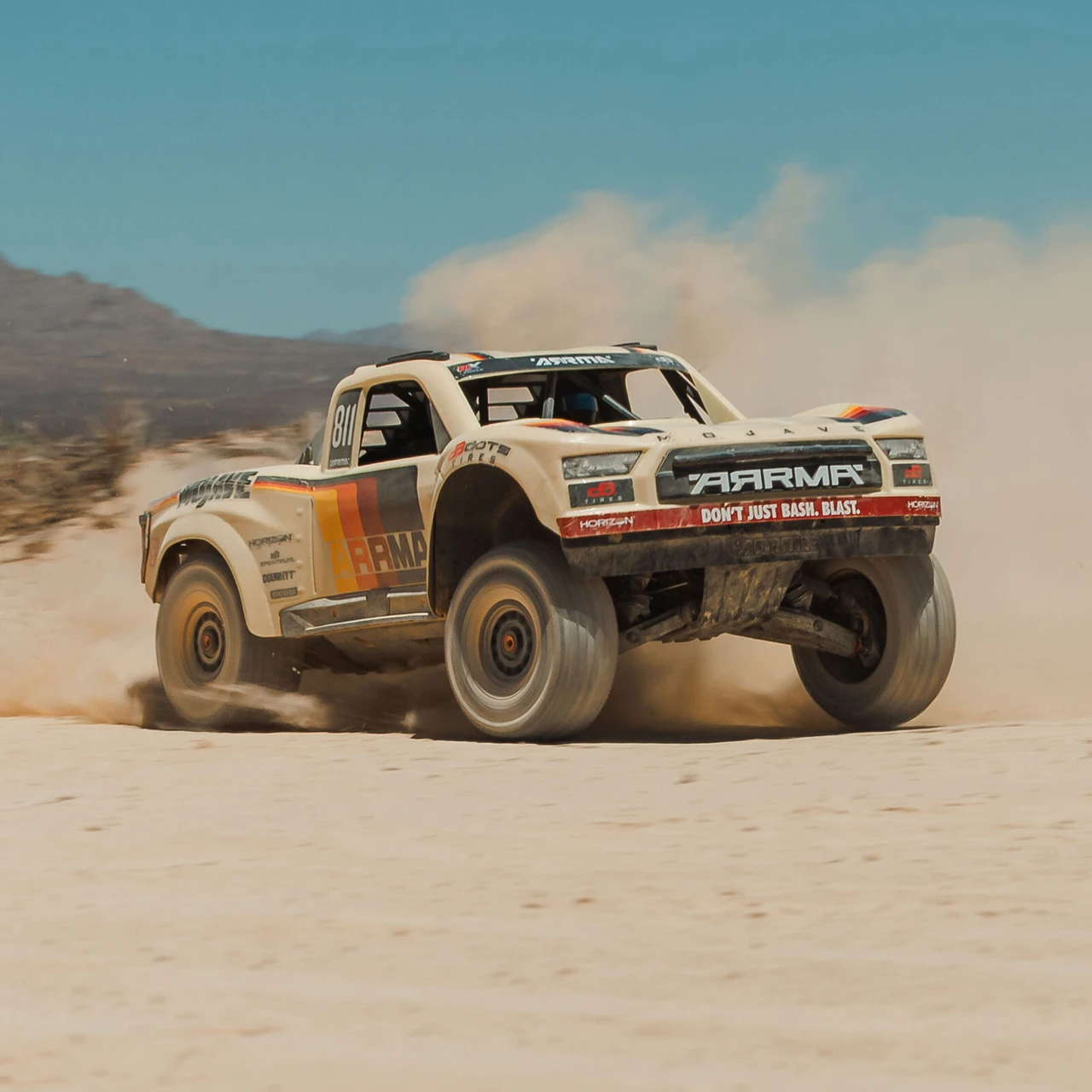 1/7 MOJAVE 6S 4X4 RTR Brushless Desert Truck
