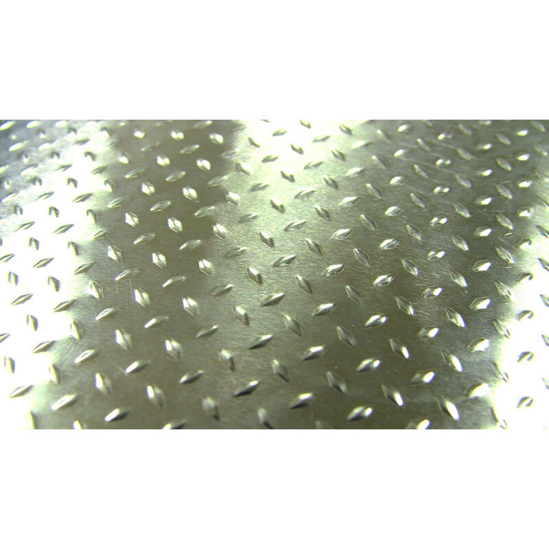 1/10 Scale Aluminum Silver Diamond Plate (2) Item No.HRAACC1808DP
