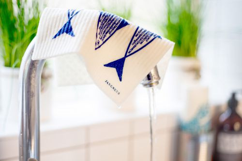 Durable, reusable, machine washable, and it offers an eco-friendly alternative to paper towels with a style!