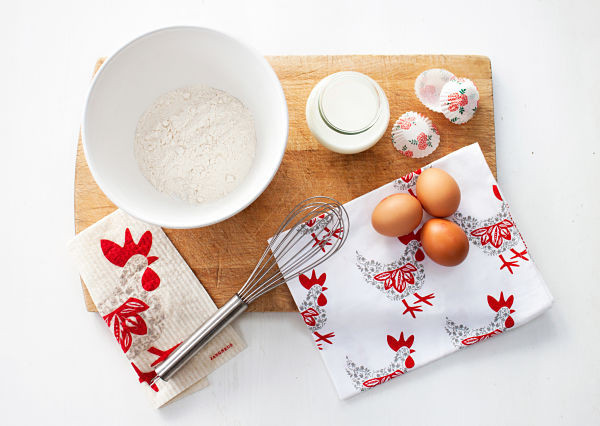 Hen Grey tea towel with two matching reusable Swedish dishcloths by Jangneus