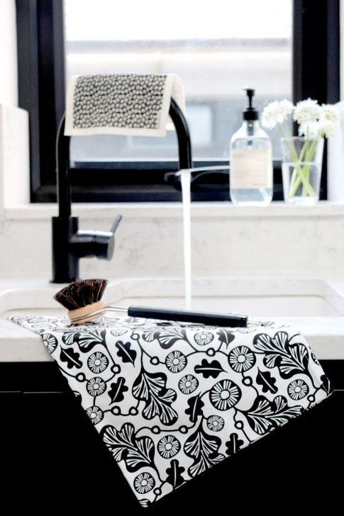 This Swedish Kitchen Towel is 100% machine washable