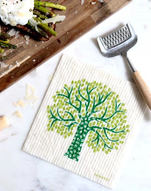 Crafted from natural cellulose and cotton, this reusable cloth is exceptionally absorbent, machine washable, and fully biodegradable making it a sustainable staple for any kitchen.