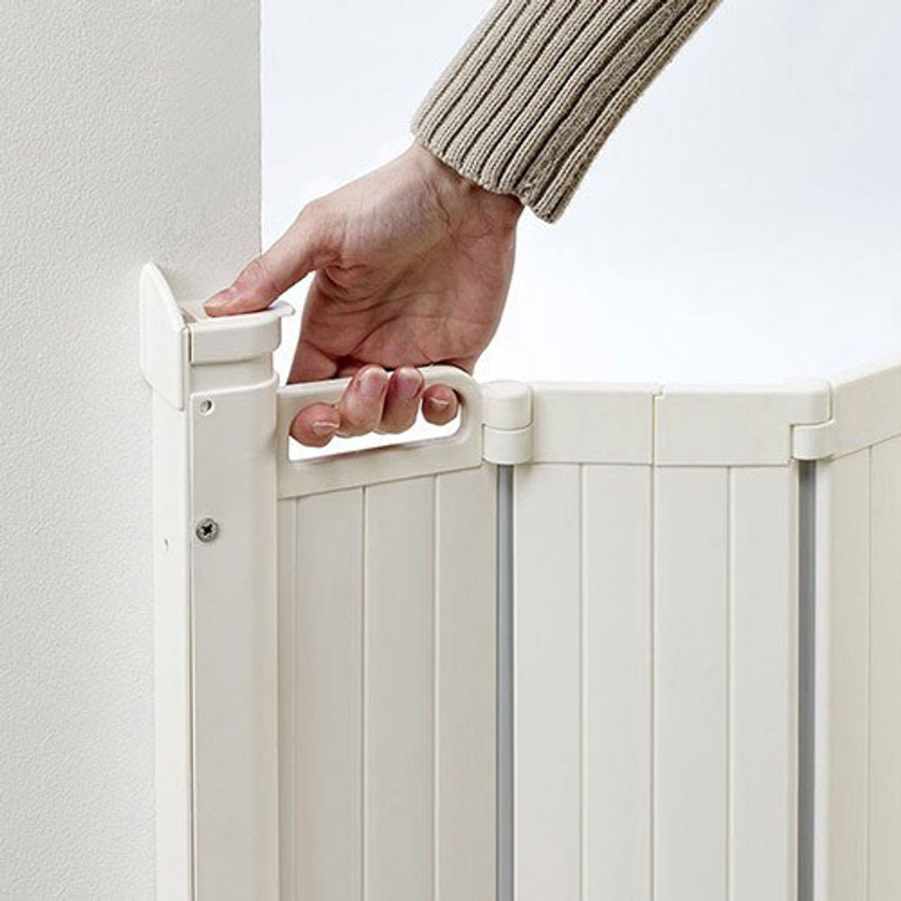 babydan guard me auto foldable safety gate