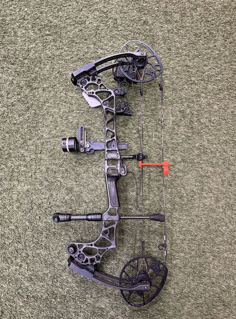 USED MATHEWS TRIAX WITH BOW CASE