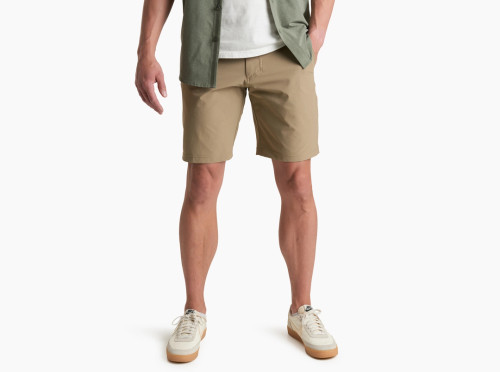 DECEIVR SHORT
