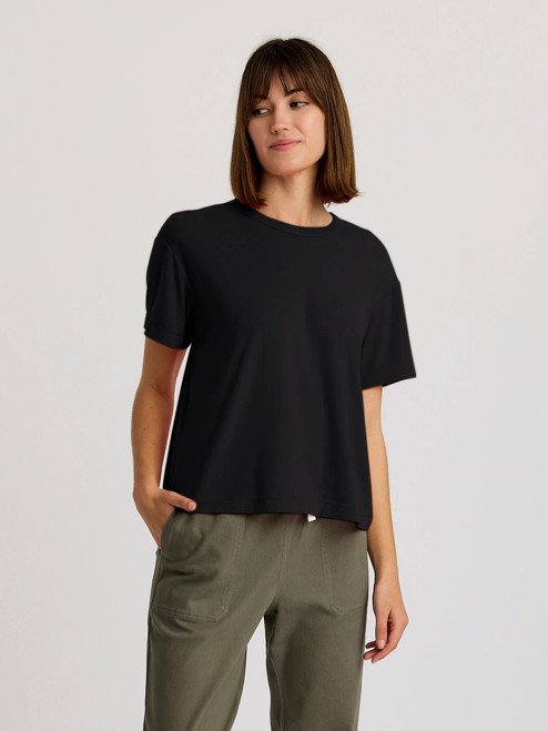 WMNS ELEVATE LIGHTWEIGHT TEE
