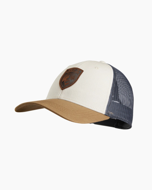 RUSTIK BORN TRUCKER