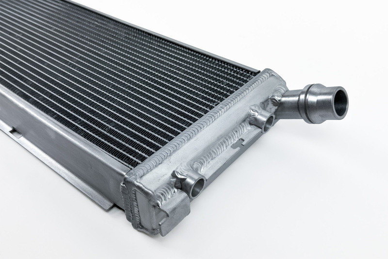 CSF 2019+ 992.1/992.2 Porsche 911(3.0LT Base/T/S/4/4S/GTS/4 GTS) High Perf Center Aluminum Radiator - 7243 Photo - Close Up