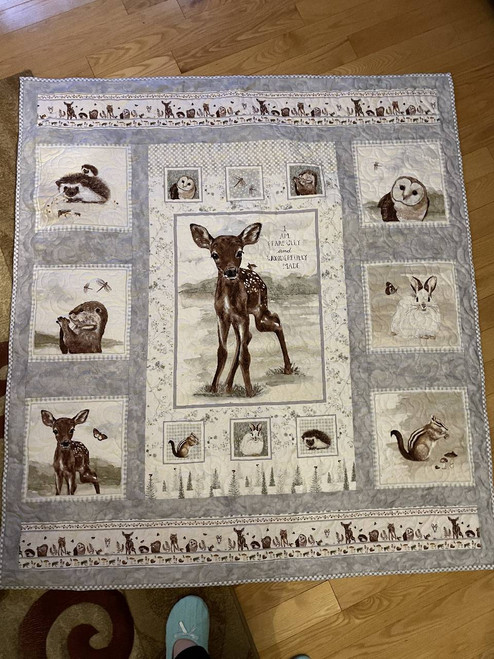 Laps and Throws / Q-LT-1: Bambi (White and Grey)