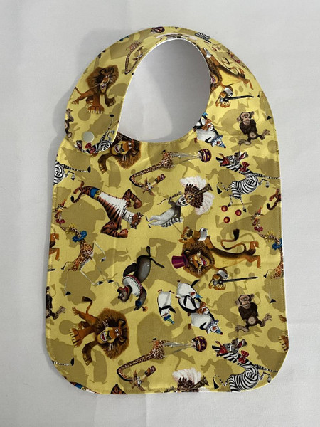 Toddler Bibs / CA-B-T-15: Madagascar Theme (Yellow)