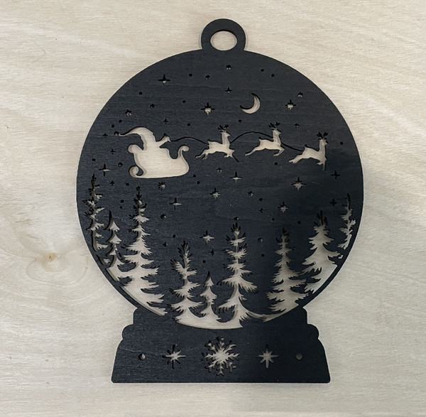 Christmas Tree Decorations / SH-CTD-9: Santa in Sleigh over Wilderness