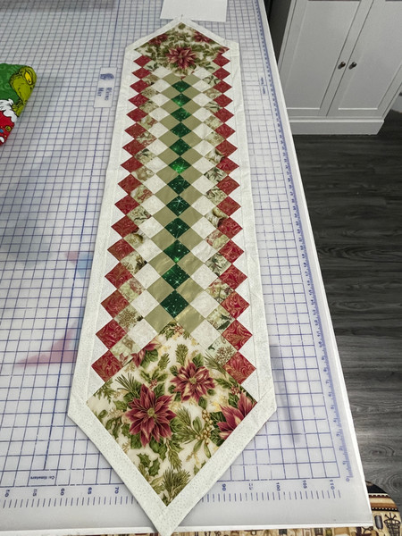Christmas Table Runners / SH-CTR-15: Christmas Flowers - Rectangle