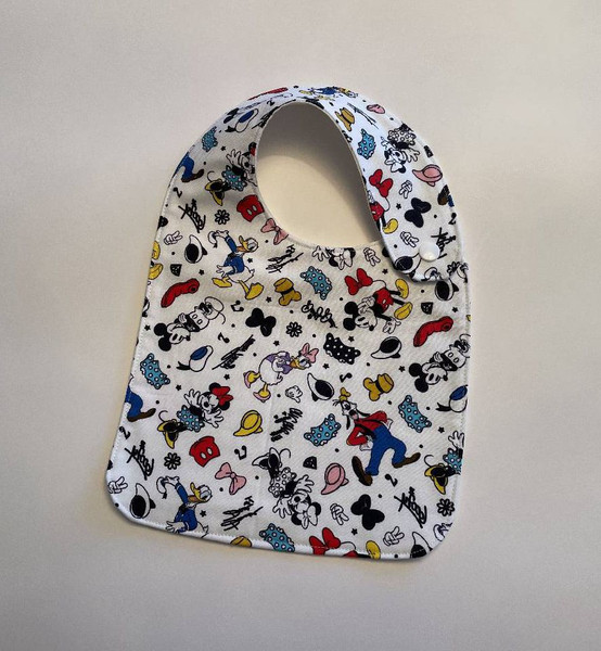 Baby Bibs / BI-B-37: Mickey, Minnie, Daffy & Crew (White) - Square