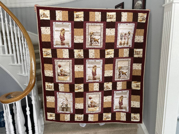 Laps and Throws / Q-LT-19: Kids on the Beach - 9 Panel (Brown and Burgundy)