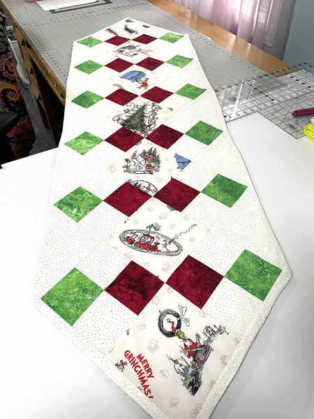 Christmas Table Runners / SH-CTR-10: Grinch Theme - Rectangle