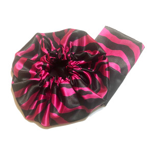 Strawberry Licorice Reversible Satin Bonnet and Pillowcase Set Strawberry Licorice Reversible Satin Bonnet and Pillowcase Set