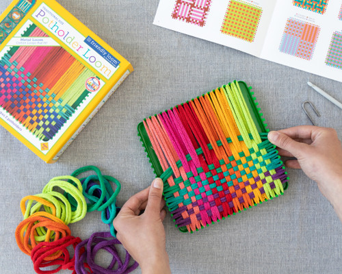 Develop a Potholder Loom: Potholder Pattern Weavers to Loom: Simple and Fun  to Make (Paperback)