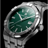 Detalle del Maurice Lacroix Aikon Automatic 42mm con esfera verde Clous de Paris, índices luminiscentes y caja de acero