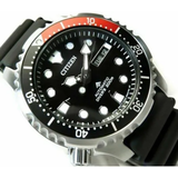 Detalle del Citizen Diver’s Automatic NY0085-19E con esfera negra, índices luminiscentes y bisel giratorio bicolor