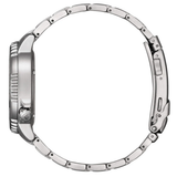 Vista lateral del Citizen Diver’s Eco Drive BN0150-61E con caja de acero y brazalete metálico