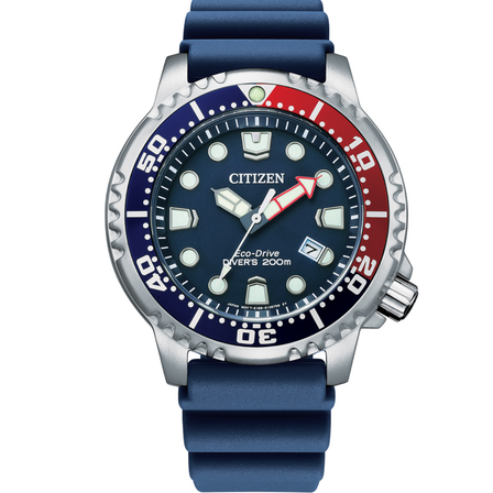 Reloj Citizen Diver’s Eco Drive BN0168-06L con esfera azul, bisel rojo y azul y correa de caucho azul