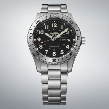 Reloj Seiko 5 Sports Field HDB006K1 automático con esfera negra y brazalete de acero inoxidable