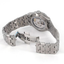 Vista trasera del Maurice Lacroix Aikon Automático 39mm AI6007-SS002-330-1 con movimiento automático visible