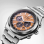 Detalle del Citizen Chrono Super Titanium 4610 CA4610-85Z con esfera salmón, cronógrafo y caja de titanio
