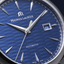 Detalle de la esfera azul Vagues du Jura del Maurice Lacroix 1975 Automatic 756108-SS001-430-4 con índices plateados y ventana de fecha