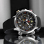 Citizen Altichron Eco-Drive BN4021-02E con esfera negra, indicadores de altitud y correa de caucho en fotografía lifestyle