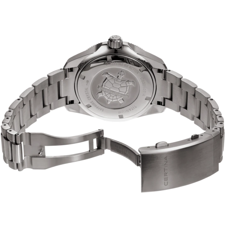 Vista trasera del Certina DS Action Diver C032.607.44.051.00 con caja y brazalete de titanio