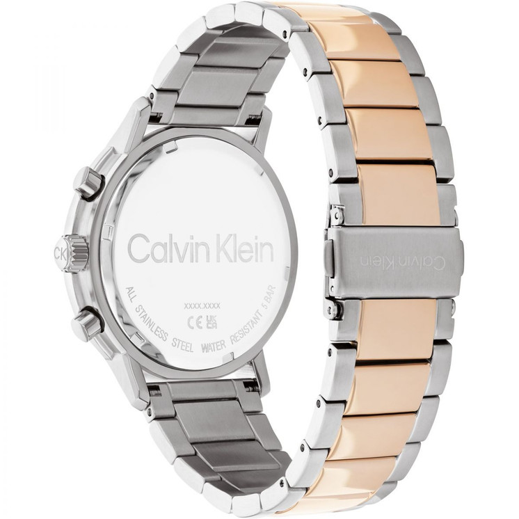 Vista trasera del Calvin Klein Gauge 25200064 con brazalete bicolor de acero y cierre desplegable