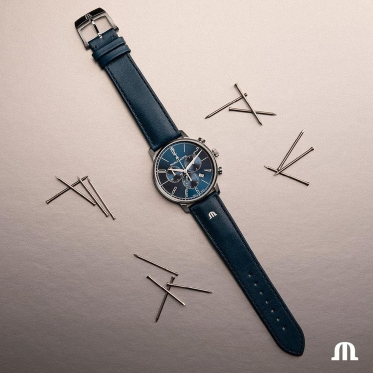 Maurice Lacroix Eliros Chronograph EL1098-SS001-410-4 con esfera azul y correa de piel en fotografía lifestyle