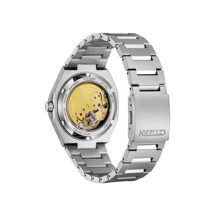 Vista trasera del Citizen Tsuyosa NJ0150-81E con movimiento automático visible y brazalete de acero