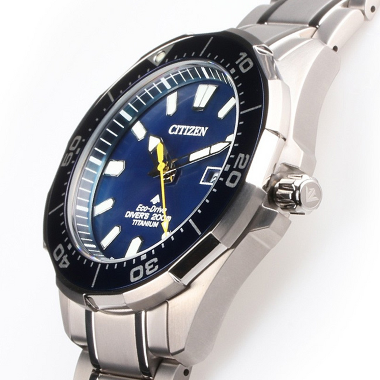 Citizen Diver’s Eco Drive 200 mt Super Titanio - BN0201-88L
