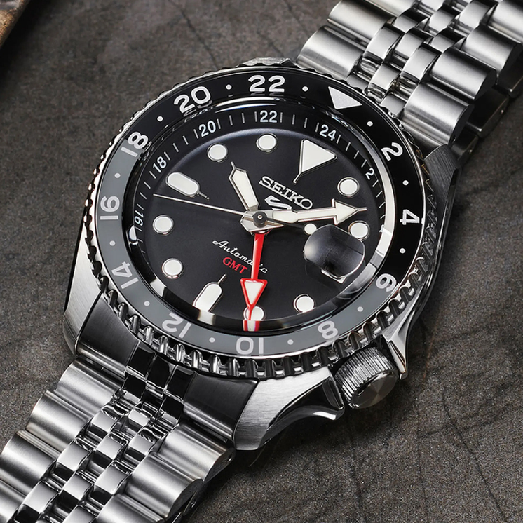 Seiko 5 Sports SKX series SSK001K1