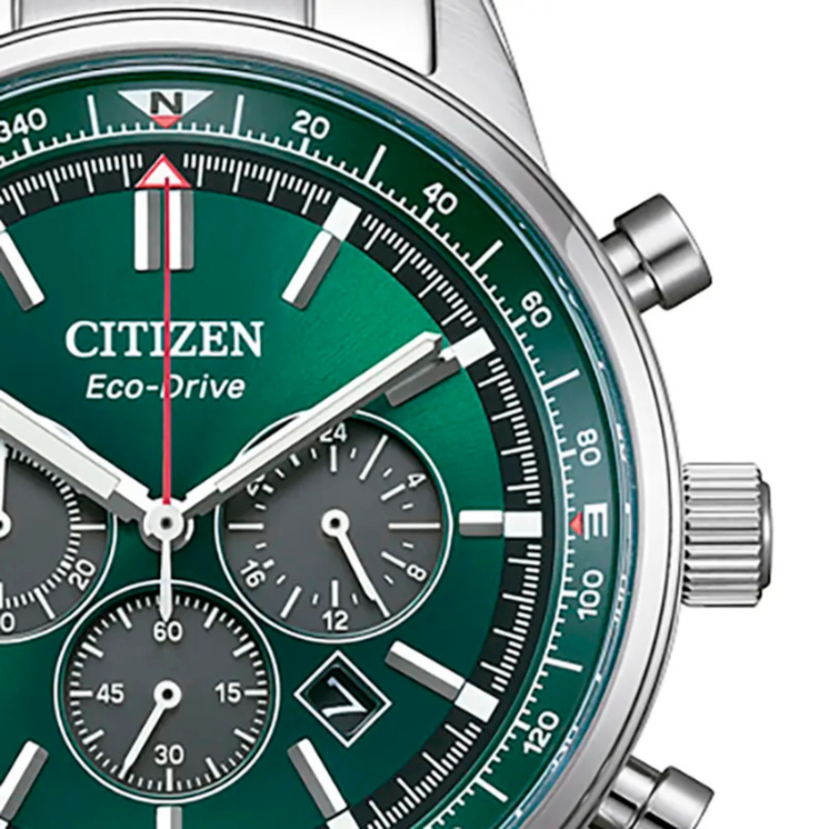 Detalle de la esfera verde del Citizen Chrono Pilot CA4720-52X con subesferas de cronógrafo y escala de aviación