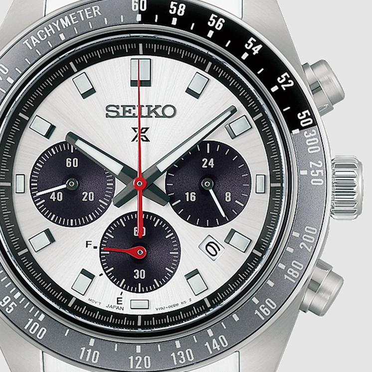 Detalle de esfera de Seiko Prospex Speedtimer Crono. Solar - HBJ001P1 con agujas rojas del cronógrafo, índices LumiBrite y fecha a las 4