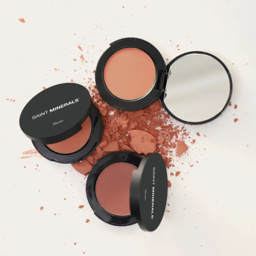 Directions:
Apply using the SAINT MINERALS® Contour Brush to the apples of your cheeks + buff in.
Shade descriptions:
01 – A soft, warm shade of peach which is very versatile, so it can be worn with many different skin tones. Suits a fair to medium skin tone.
02 – A rich plum with a slight mauve undertone which would suit an olive to darker complexion.
03 – A peach nectar glow suitable as a universal shade for all skin tones.
Ingredients:
Mica, Zinc Stearate, Rice Powder, Zinc Oxide, Boron Nitride, Ethyl Macadamiate, Octyldodecol Stearoyl Stearate, Australian Jojoba Esters, Tocopherol (Natural Vitamin E) + Lauroyl Lysine.[+/- May Contain: Iron Oxide CI (77491), CI (77492), CI (77499) + Titanium Dioxide (CI 77891)
*May contain traces of nut*
Size: 4g Directions:
Apply using the SAINT MINERALS® Contour Brush to the apples of your cheeks + buff in.
Shade descriptions:
01 – A soft, warm shade of peach which is very versatile, so it can be worn with many different skin tones. Suits a fair to medium skin tone.
02 – A rich plum with a slight mauve undertone which would suit an olive to darker complexion.
03 – A peach nectar glow suitable as a universal shade for all skin tones.
Ingredients:
Mica, Zinc Stearate, Rice Powder, Zinc Oxide, Boron Nitride, Ethyl Macadamiate, Octyldodecol Stearoyl Stearate, Australian Jojoba Esters, Tocopherol (Natural Vitamin E) + Lauroyl Lysine.[+/- May Contain: Iron Oxide CI (77491), CI (77492), CI (77499) + Titanium Dioxide (CI 77891)
*May contain traces of nut*
Size: 4g