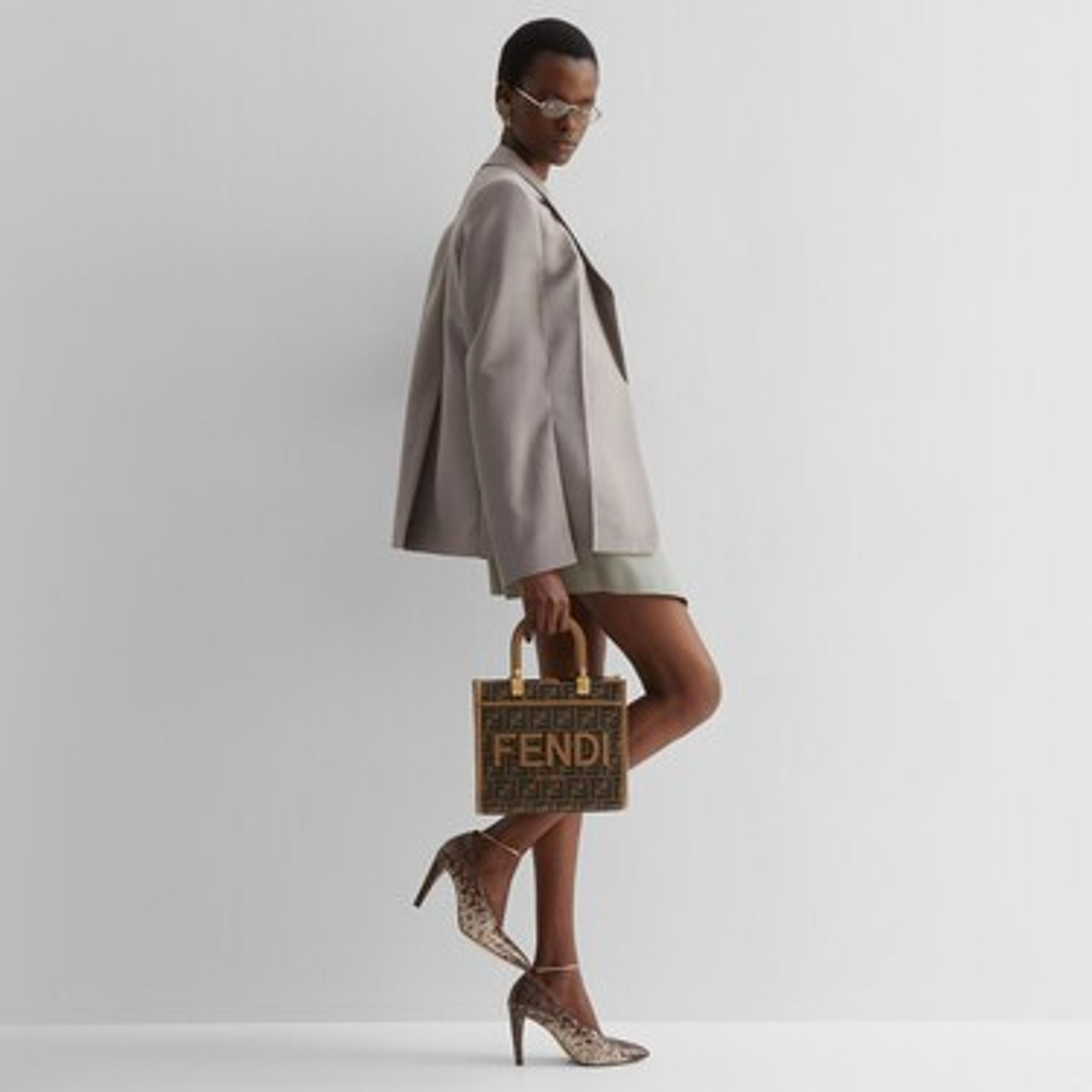 ●FENDI● Small FF Jacquard Fendi Sunshine Tote Bag Brown 8B FENDI Sunshine Small Ff Jacquard Fabric Shopper Bag - Brown