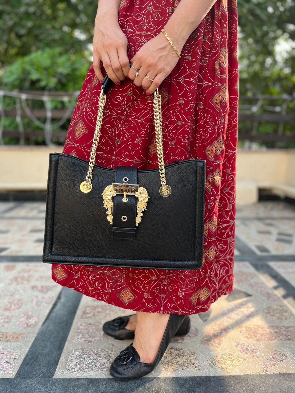 特別sale関税込【VERSACE JEANS】ブラック トートバッグ Versace Jeans Couture buckle-detail tote bag-Black